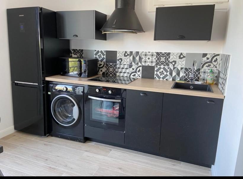 Ajaccio Magnifique T2 45M2 Neuf 5 Personnes Clim Wifi Stationnement Gratuit Centre Ville Plage A 300M Exterior photo