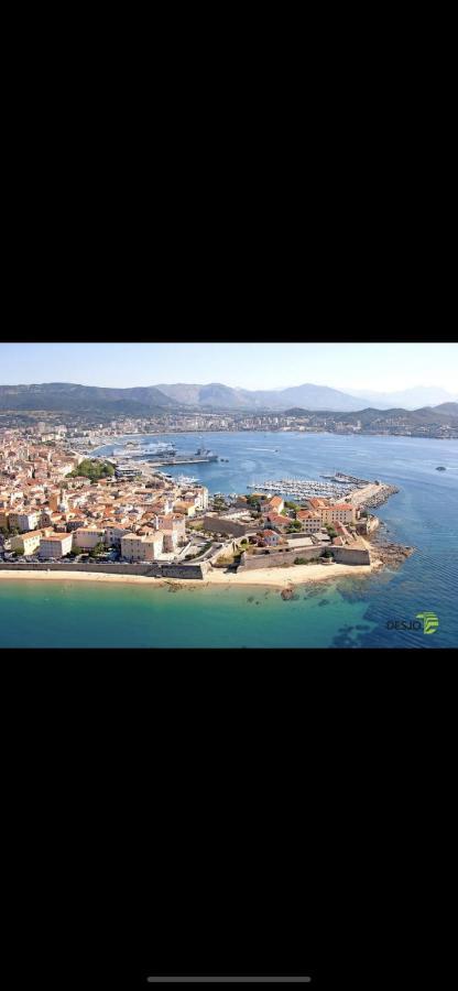 Ajaccio Magnifique T2 45M2 Neuf 5 Personnes Clim Wifi Stationnement Gratuit Centre Ville Plage A 300M Exterior photo